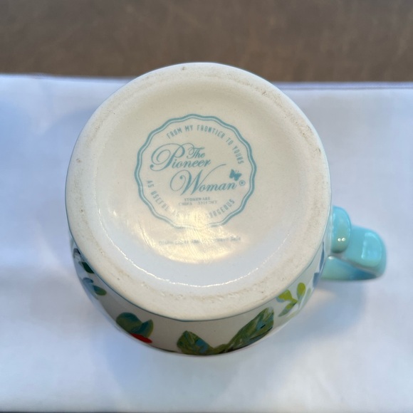 Pioneer Woman Sweet Romance Ceramic Mug - Picture 6 of 8